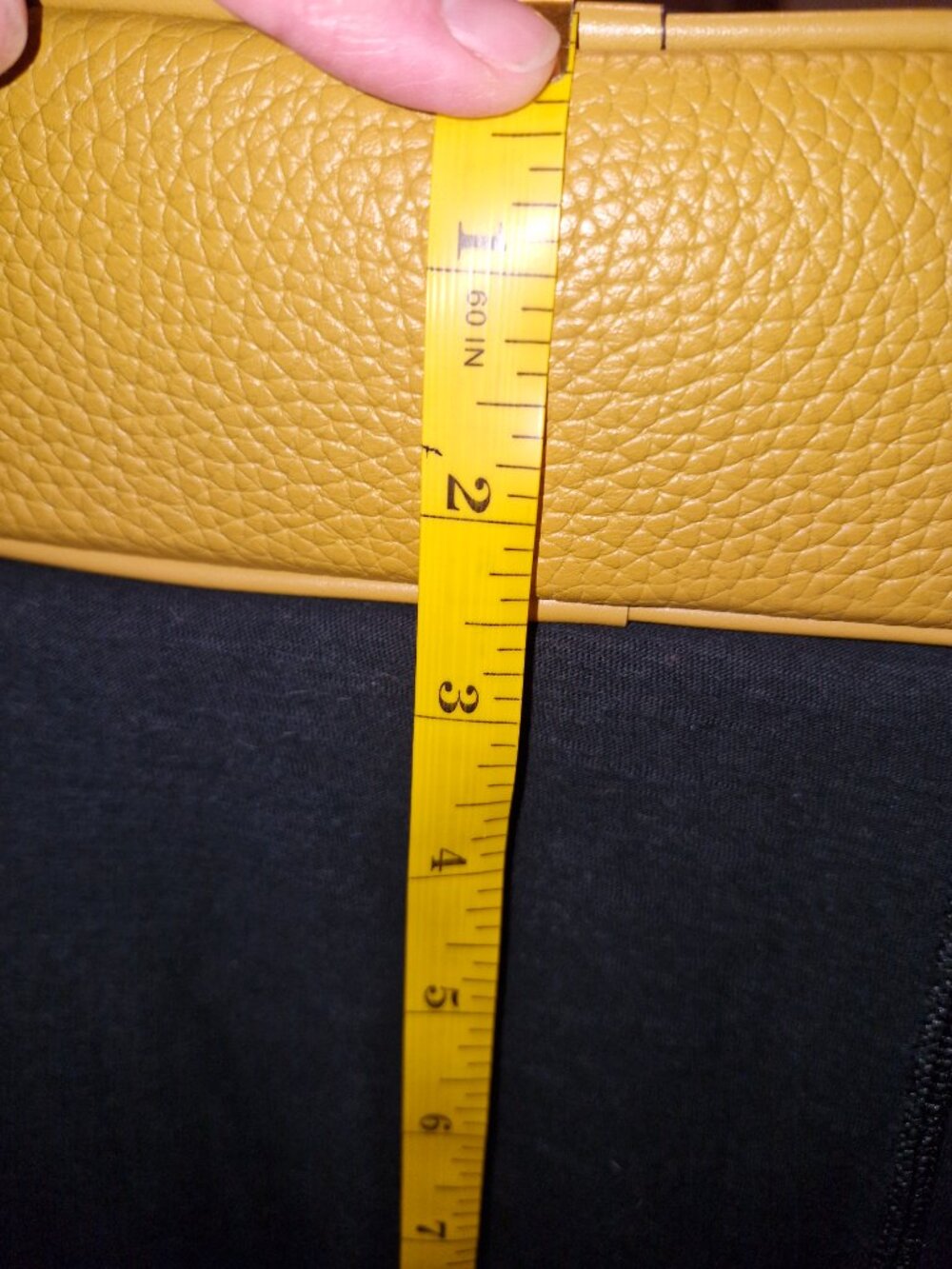 almost new Coach camera bag - Picture 9 of 9